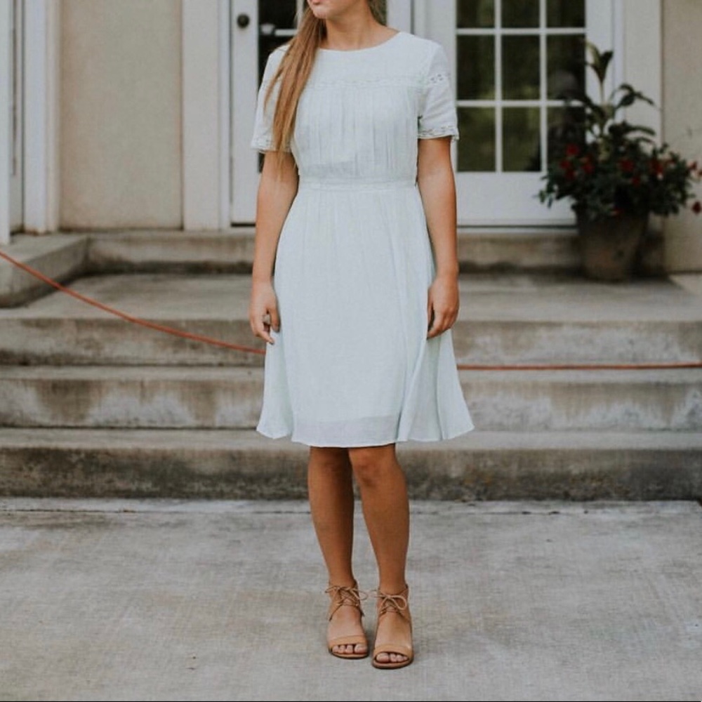 PENELOPE DRESS 🌱 - Picture 3 of 5